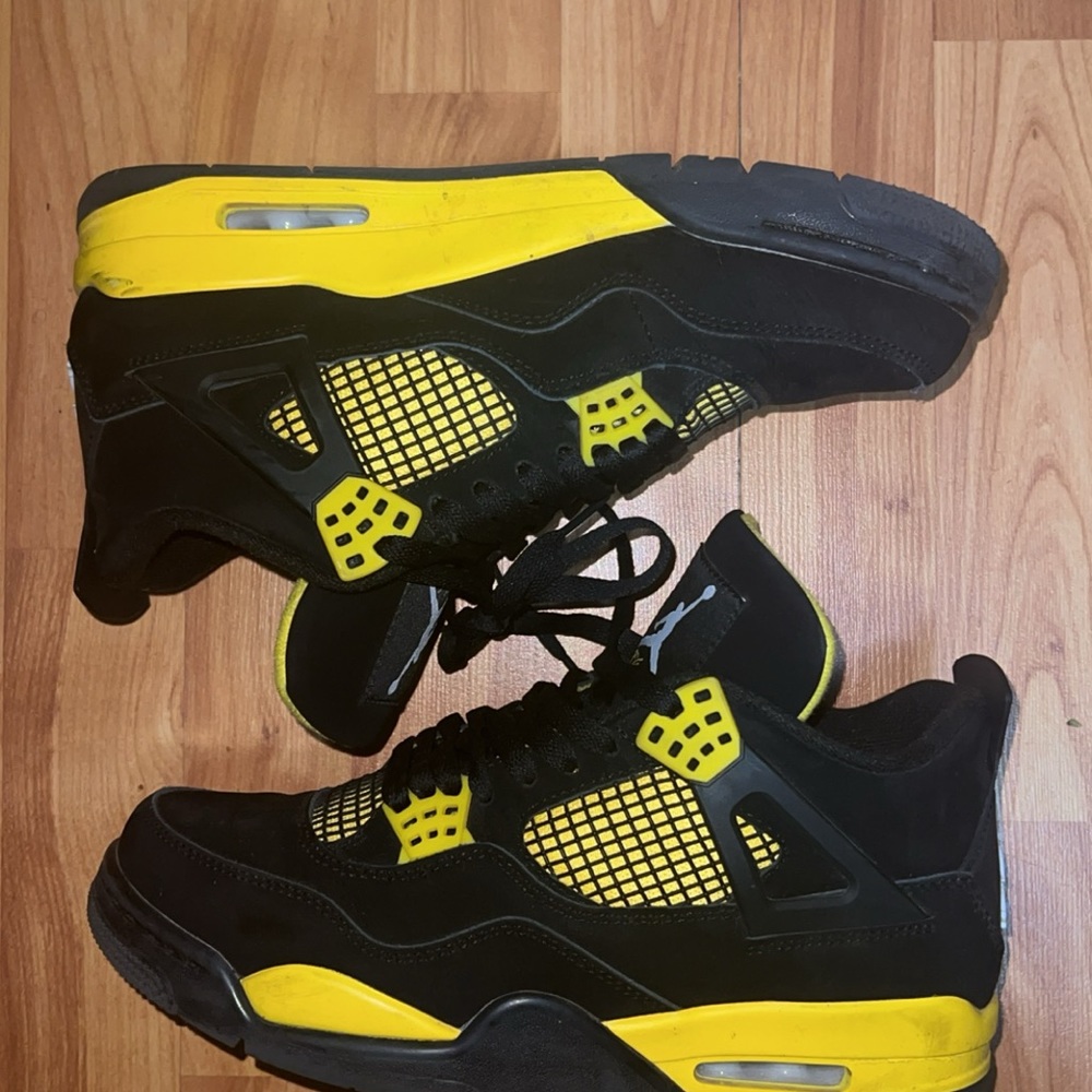 Jordan thunder 4s